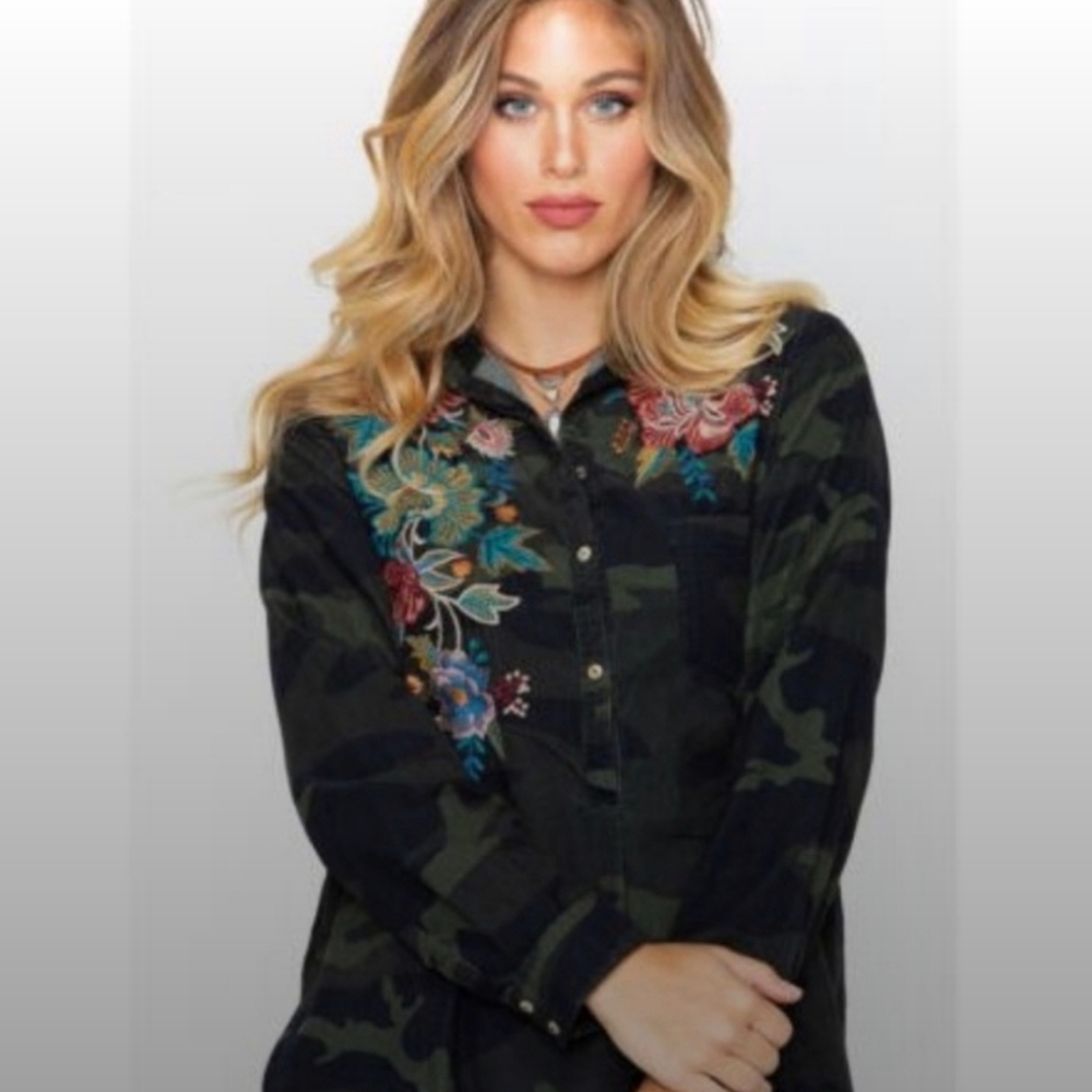 NWT. Johnny Was Margot Boho Camo Floral Embroidered Tunic Dress. Size Small